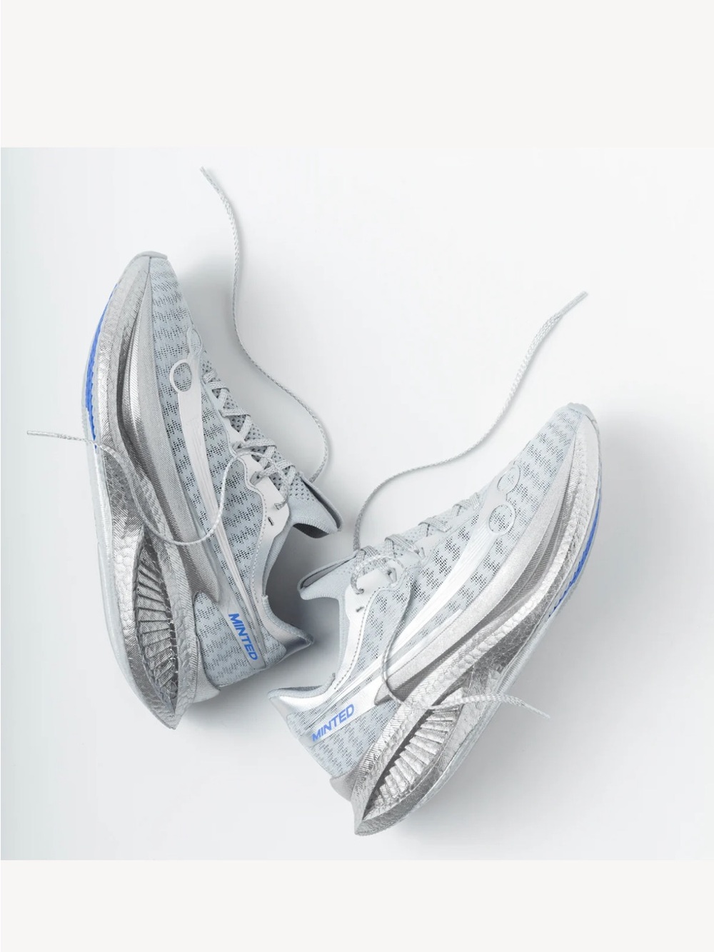 MINTED NEW YORK X SAUCONY ENDORPHIN PRO 5 Carbon Plate Running Shoe, 9 W / 7.5 M